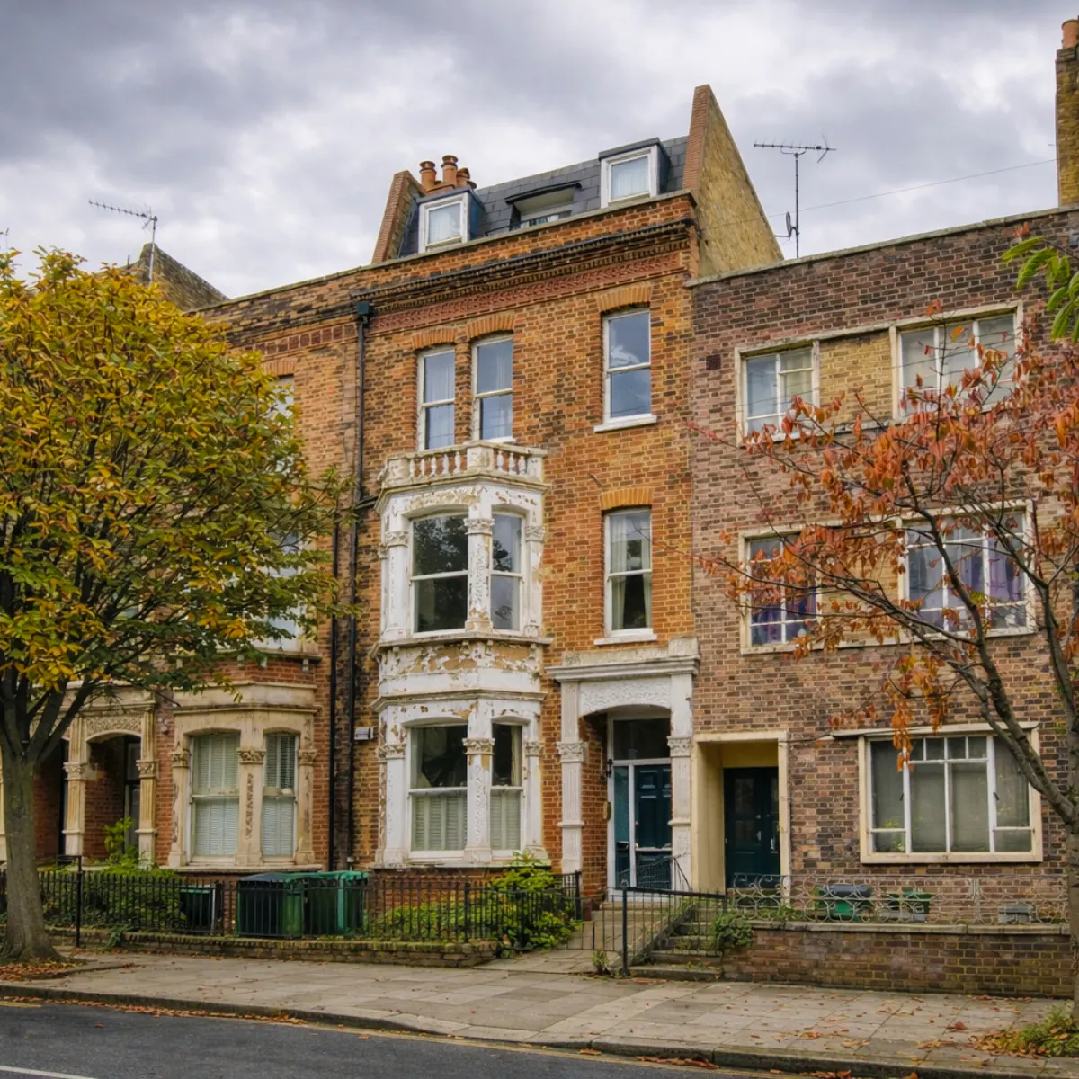 Oxberry Ave - Before